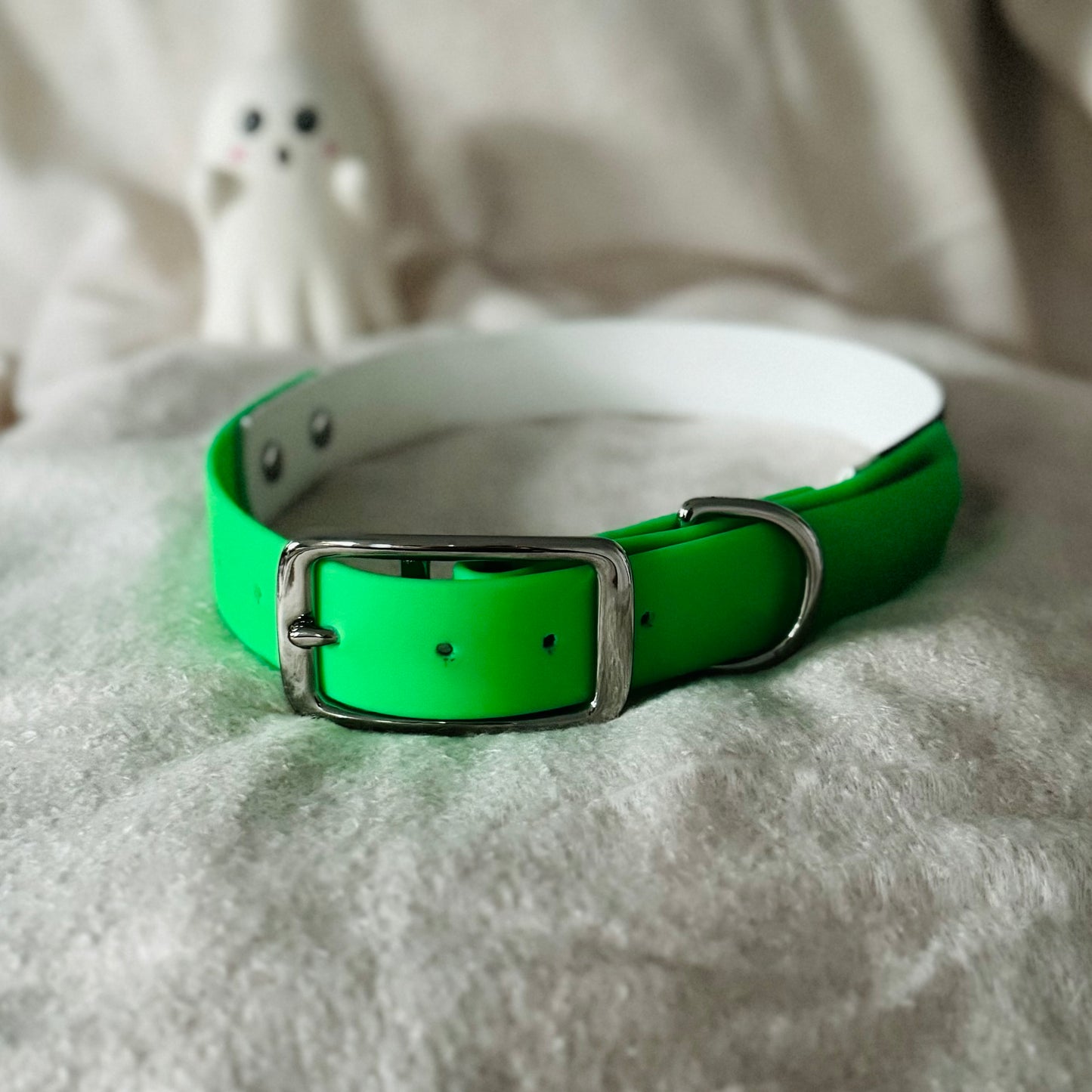 Ghosties + bright green